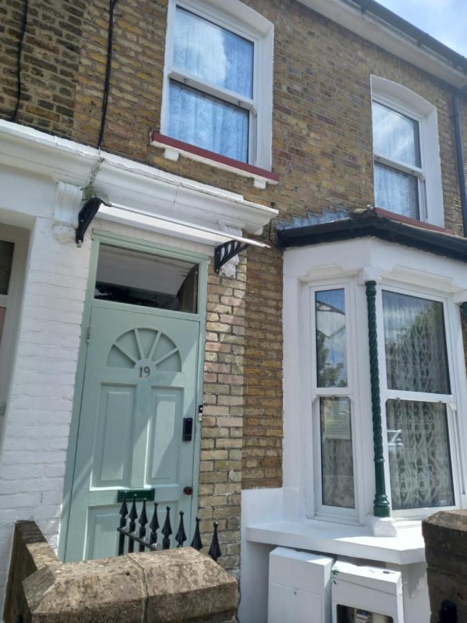 Bubblesbnb- 4 Bedroom House London Exterior foto